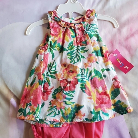 Penny M Other - Baby Girls 2 piece set (NWT)